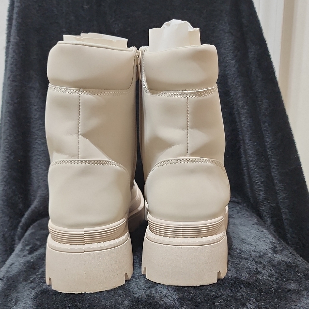 Shoedazzle Tevos Women's Cream Lace-Up Combat Boots 8.5 - Picture 5 of 9